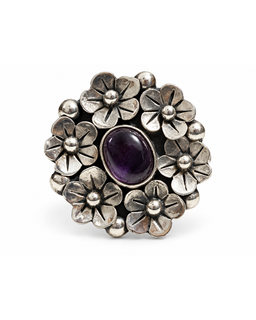 Anillo de amatista con flores de plata .925, vista frontal.