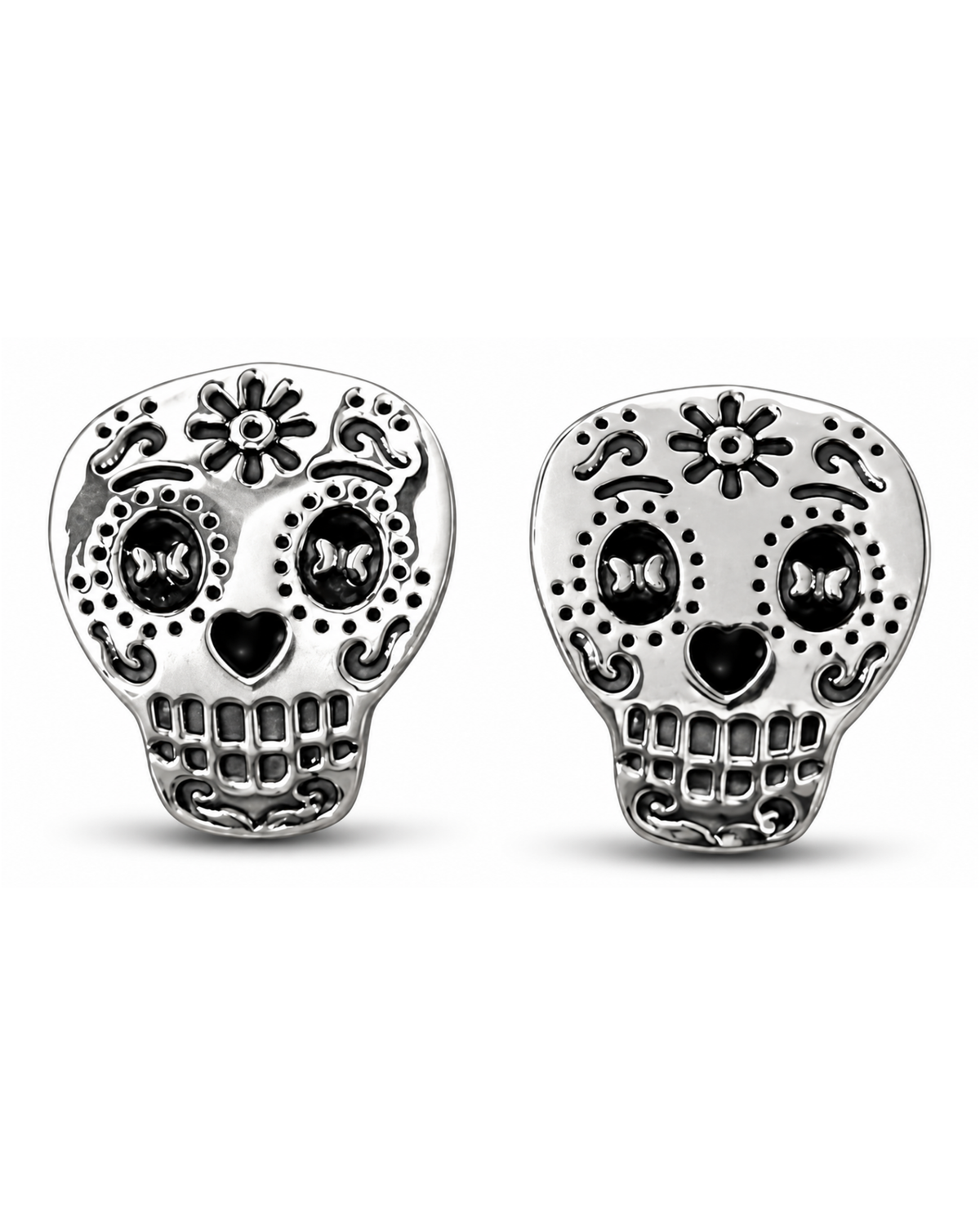 Par de broqueles de calavera de azúcar en plata .925 con detalles pavonados