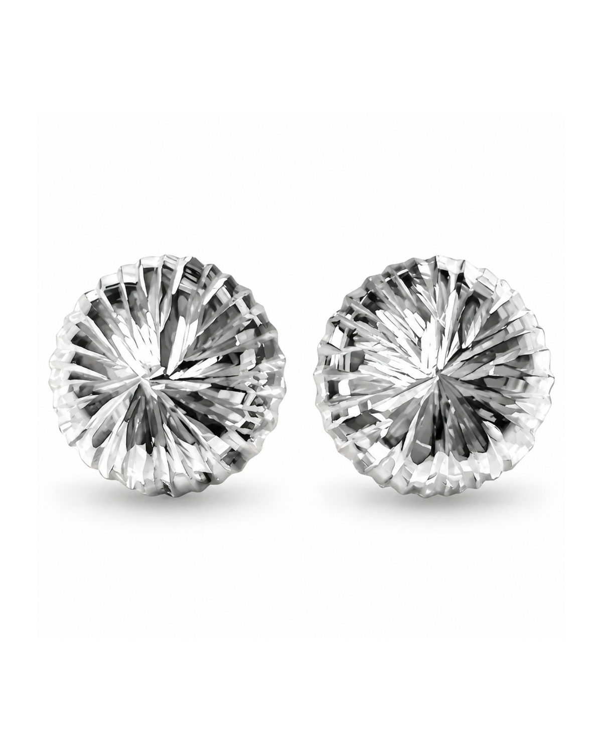 Par de broqueles redondos diamantados de plata .925, vista frontal.